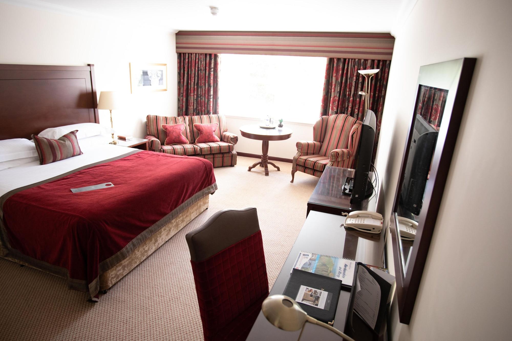 Macdonald Norwood Hall Hotel Абердин Экстерьер фото