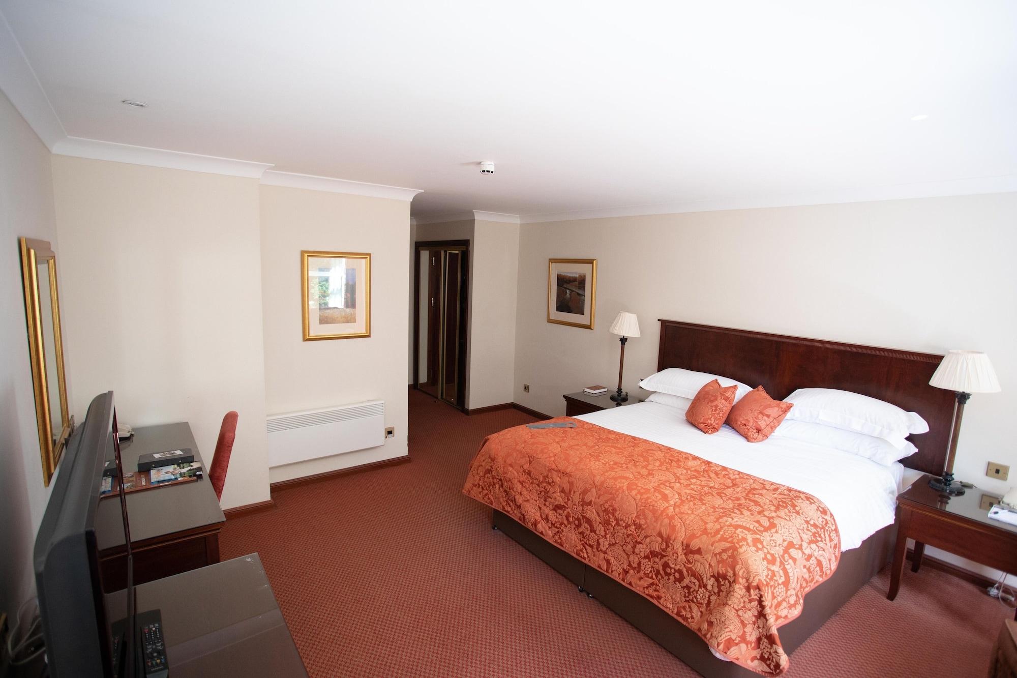 Macdonald Norwood Hall Hotel Абердин Экстерьер фото
